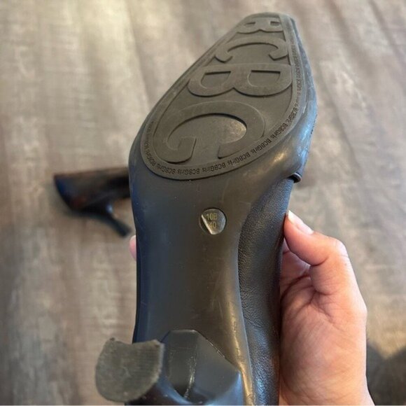 Vintage BCBG Brown Leather Kitten Heels 10 - Picture 7 of 8